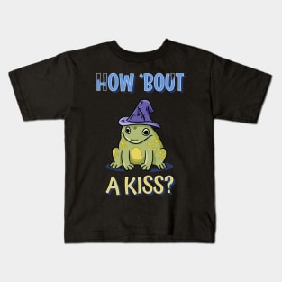 cute frog with witch hat Kids T-Shirt